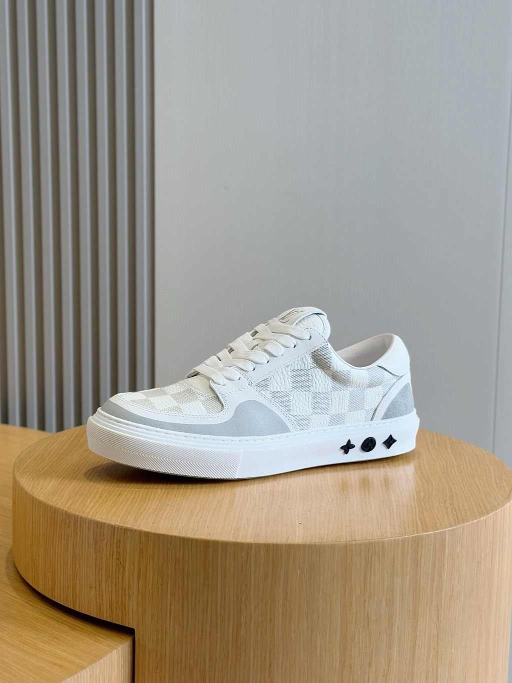 Tênis Louis Vuitton Ollie White/Grey Monogram