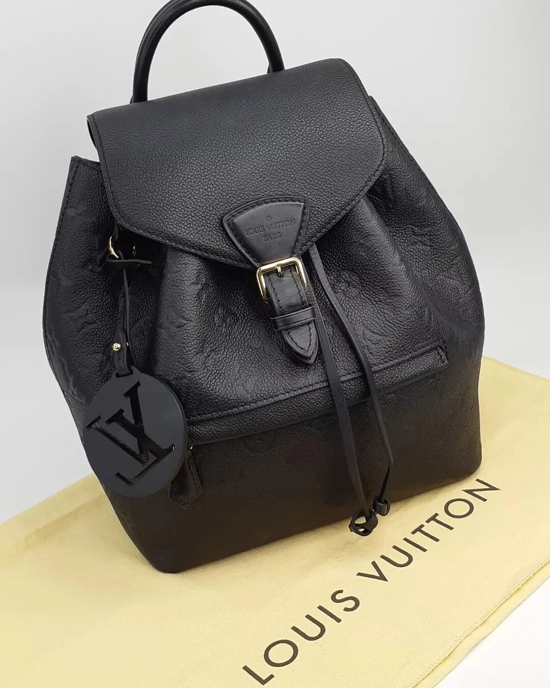 MOCHILA LOUIS VUITTON Montsouris Black Bag