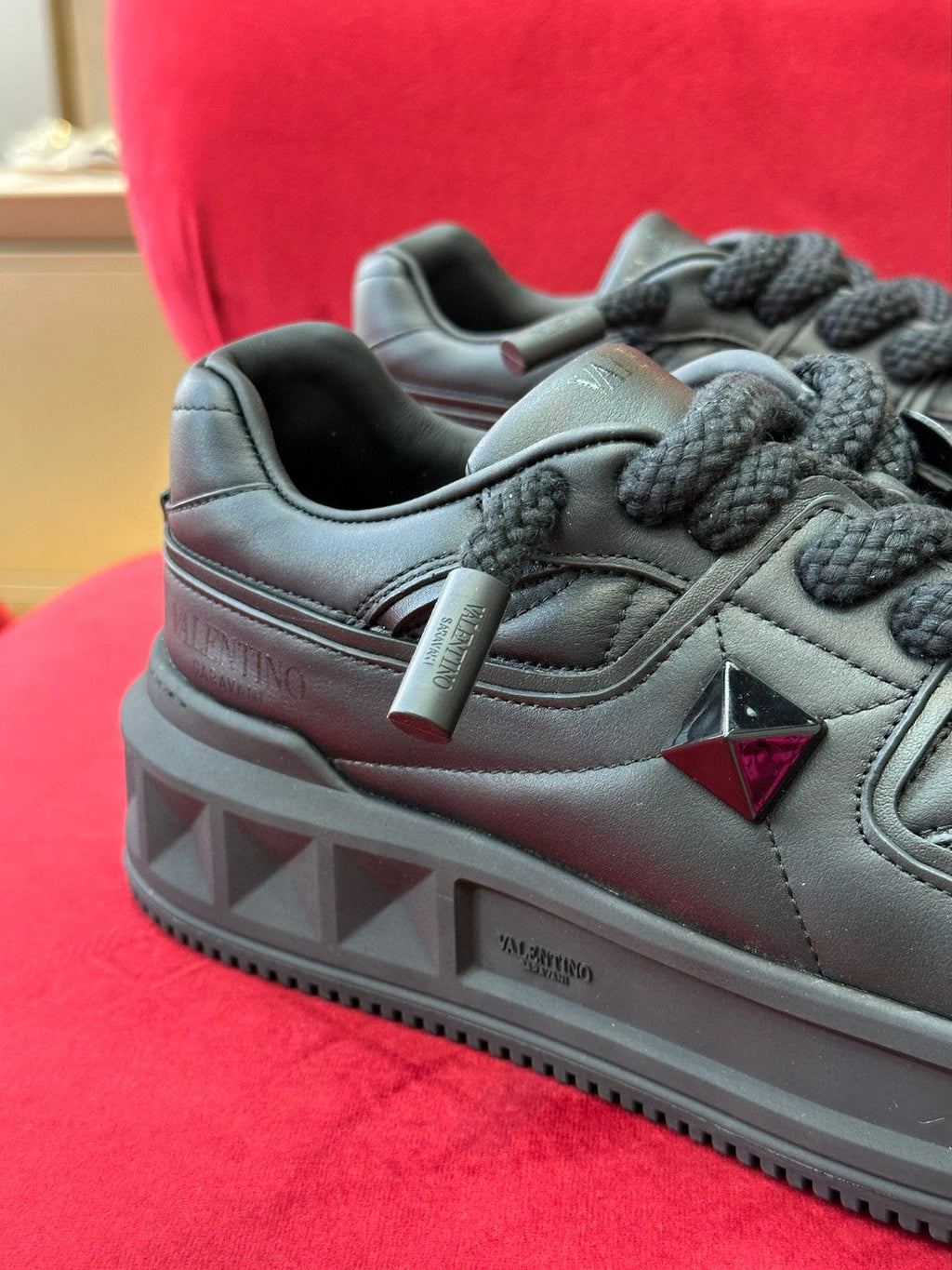 Valentino One Stud XL Black (Pronta Entrega) Tam 41
