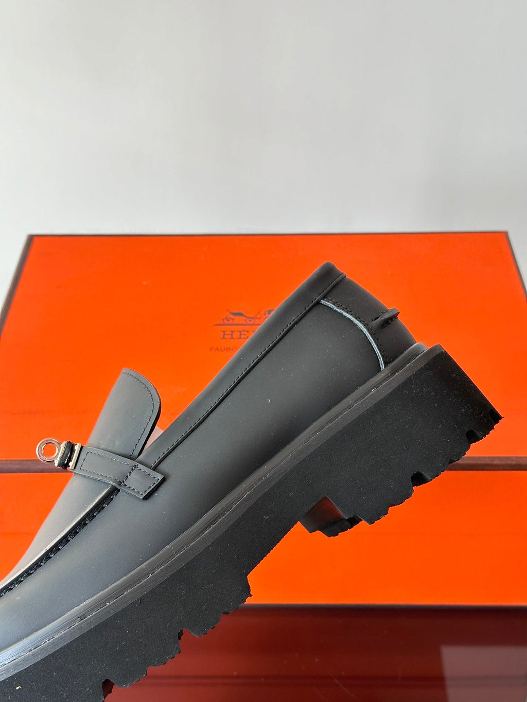 Sapato HERMES Loafers (Pronta Entrega) Tamanho40 e 41