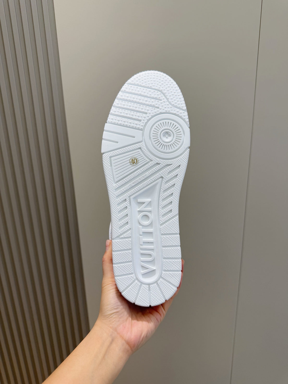TÊNIS LOUIS VUITTON LV TRAINER MONOGRAM DENIM WHITE DETAILS BLUE