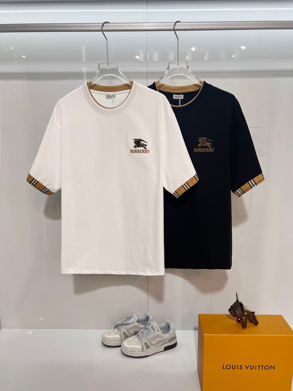 Camiseta Burberry Black Logo Black White Xadrez