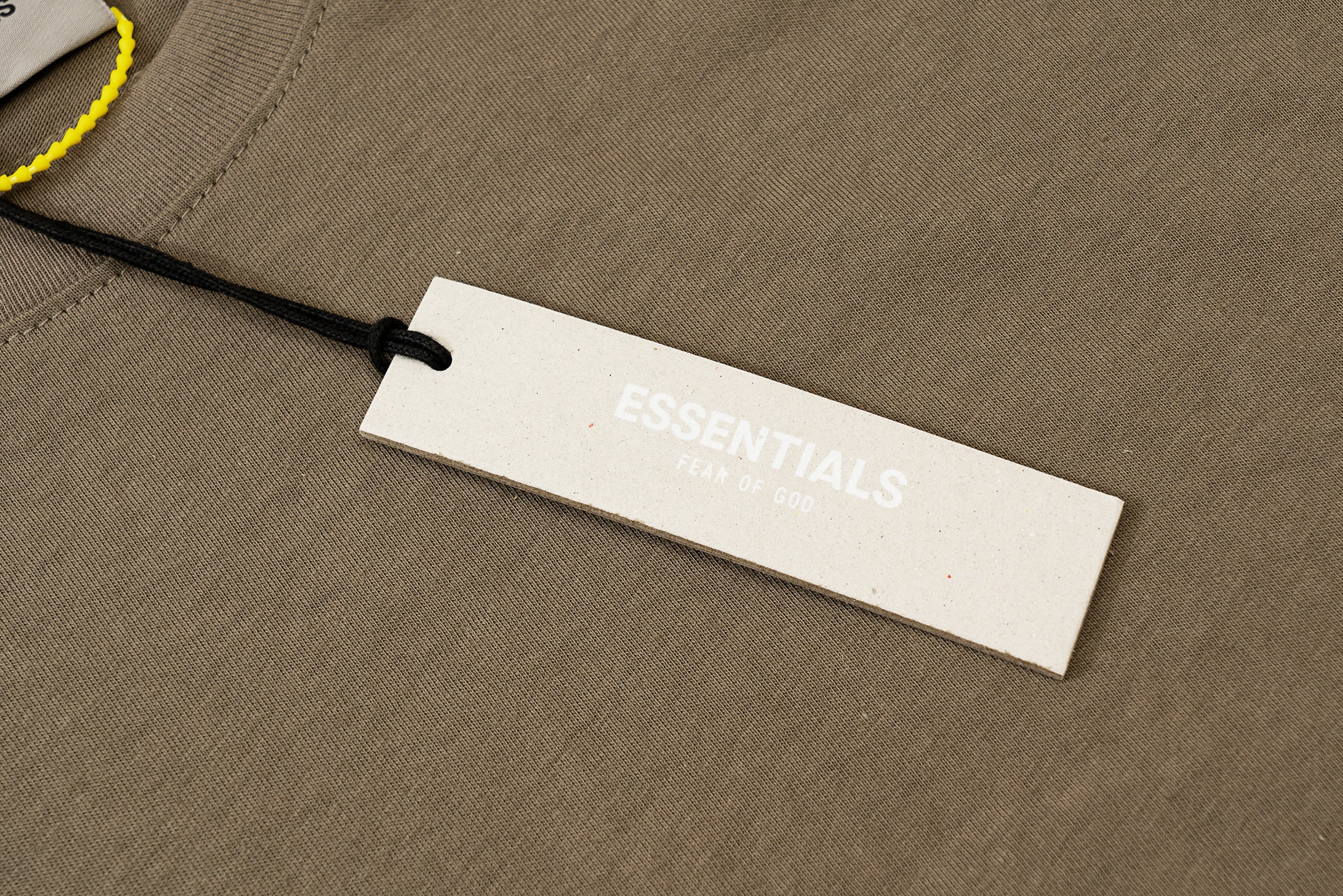 Camiseta Fear Of God Essentials
