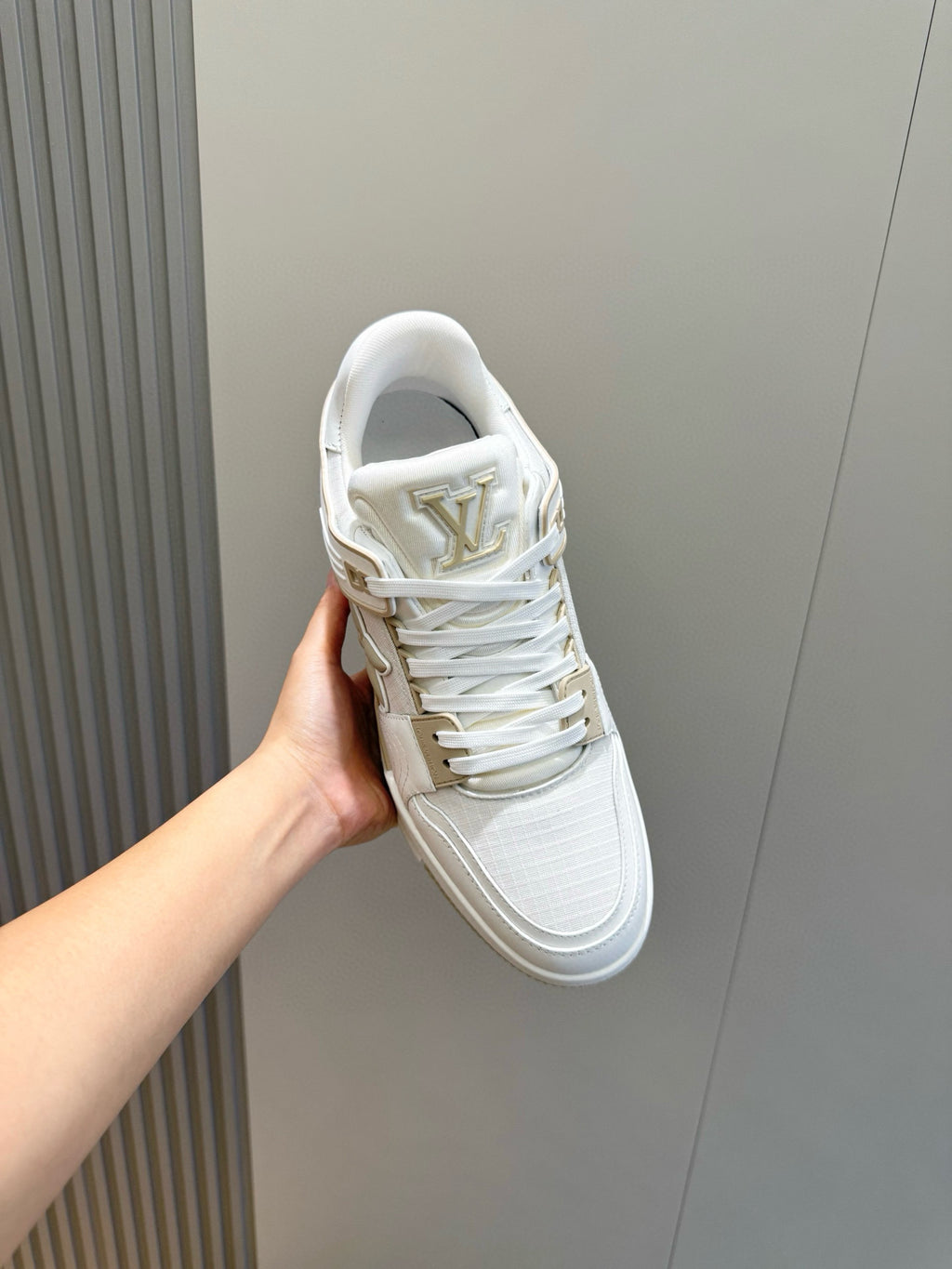 TÊNIS LOUIS VUITTON #54 TRAINER White Beige