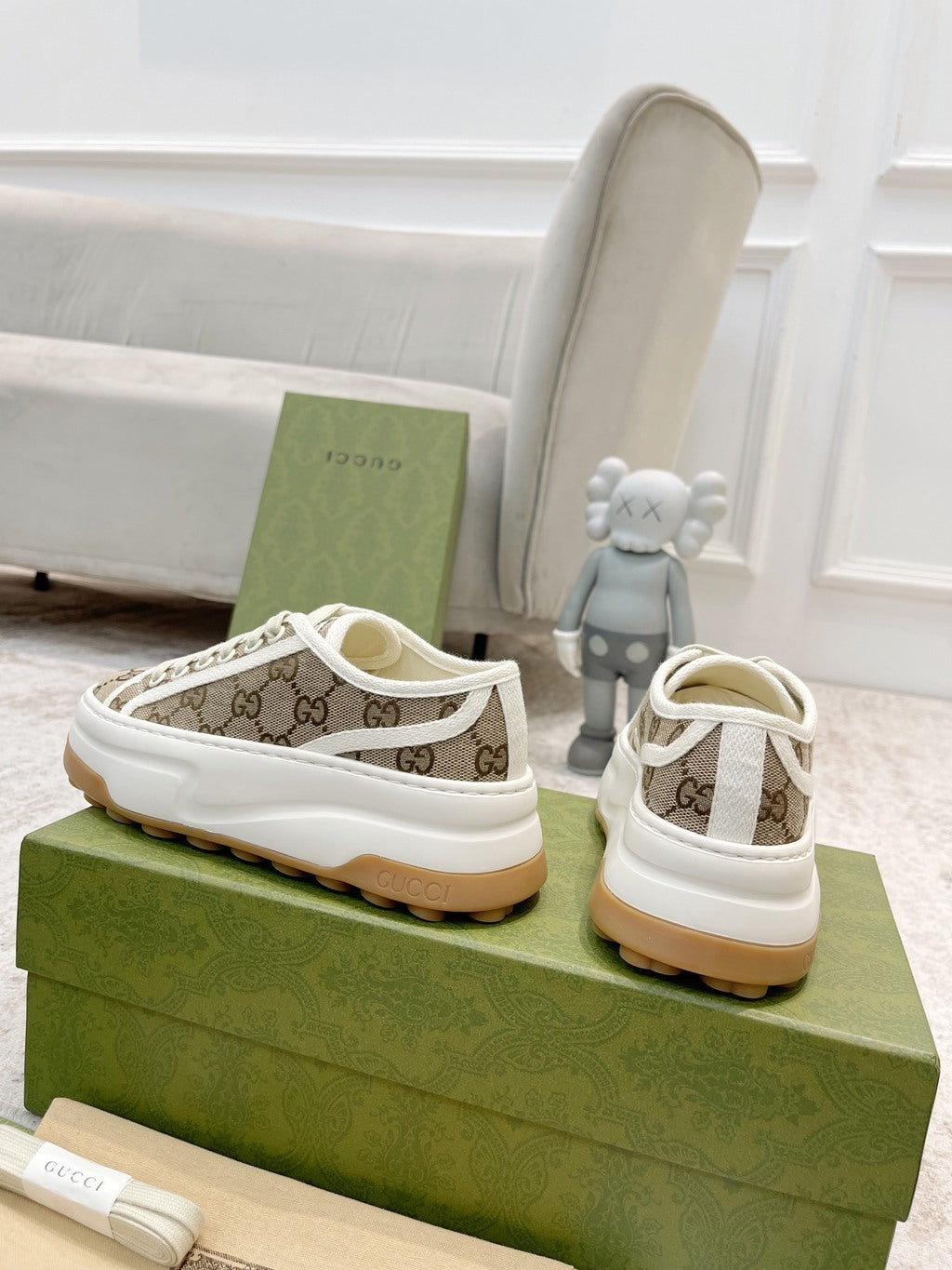Gucci And Ebony GG Canvas Beige