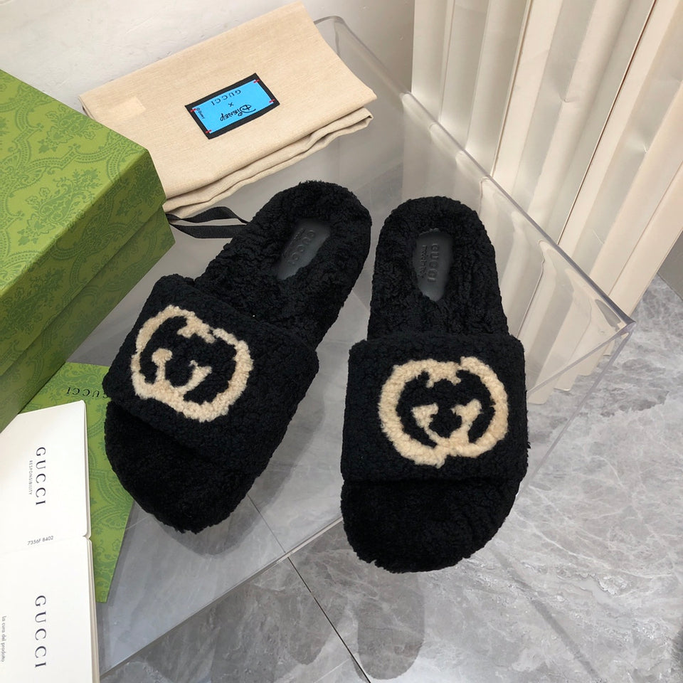 Chinelo Gucci Preto