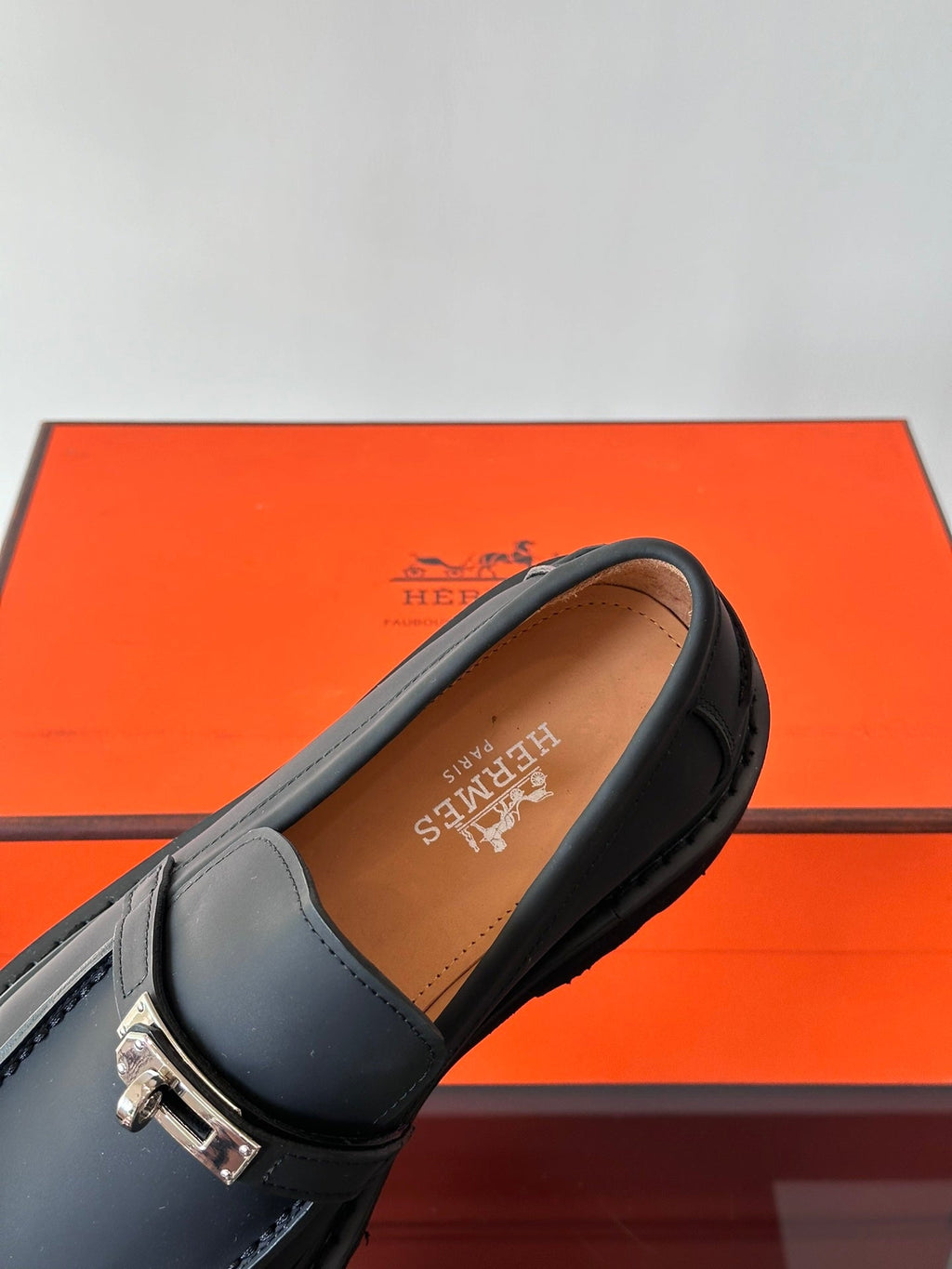 Sapato HERMES Loafers (Pronta Entrega) Tamanho40 e 41