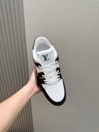 Tênis Louis Vuitton Trainer #54 Low Classic Branco/Preto/Vermeho