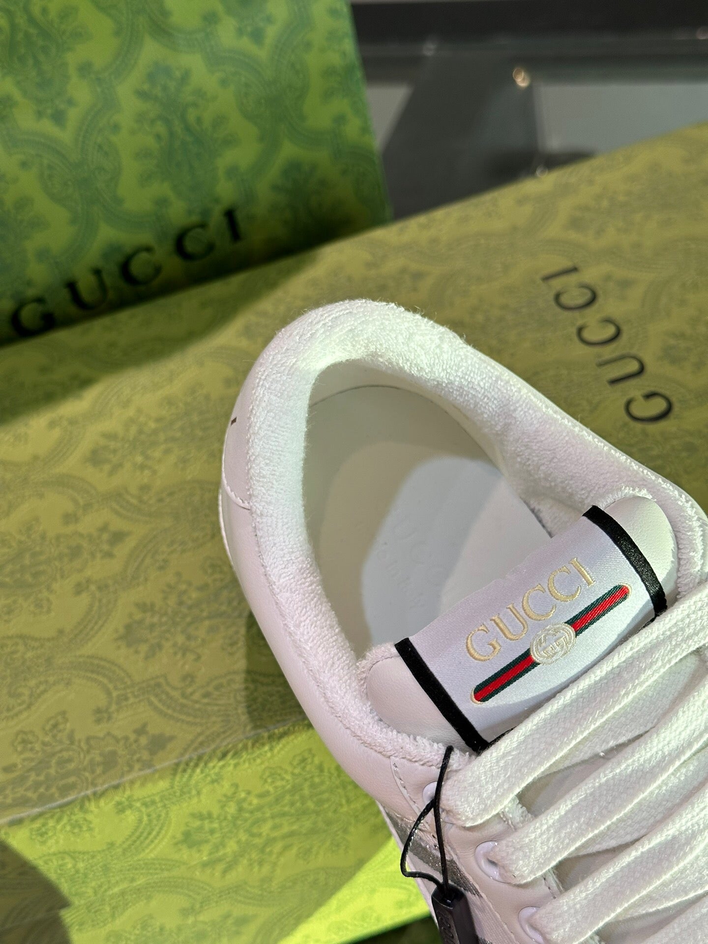 Gucci Screener Light Grey Leather