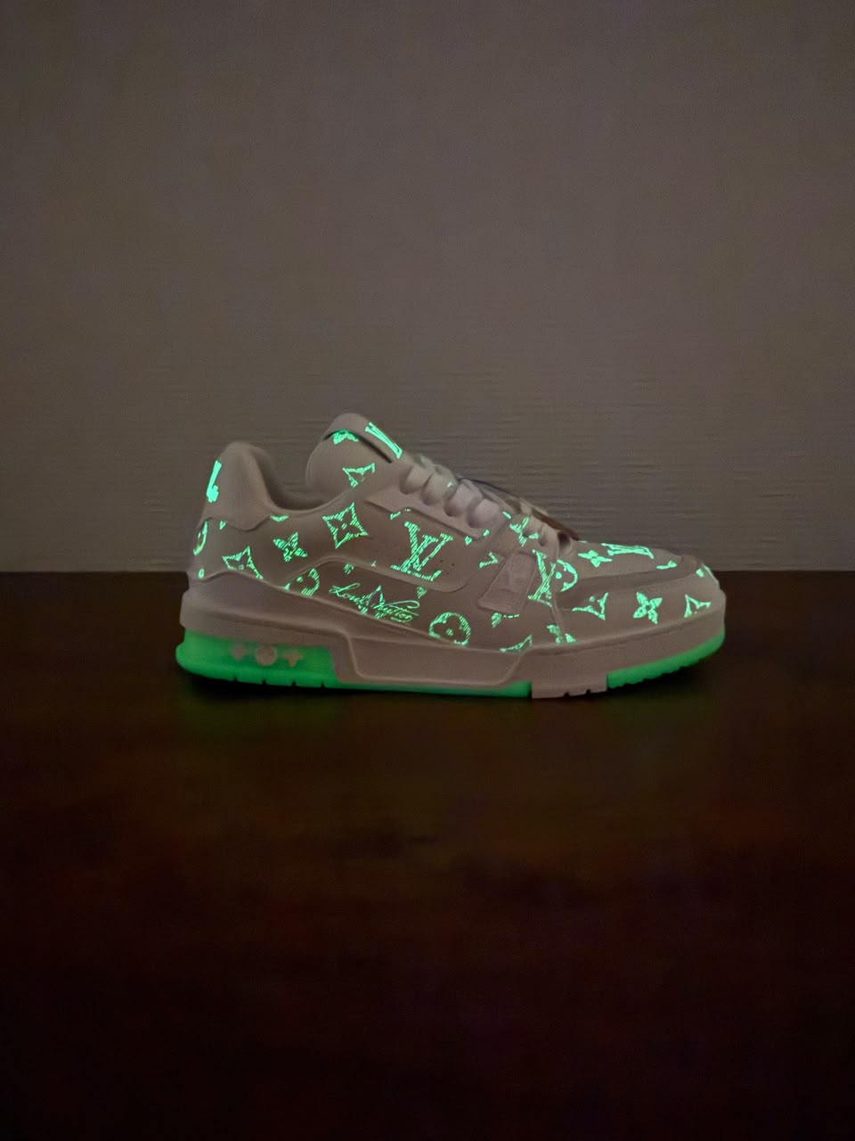 TÊNIS LOUIS VUITTON LV TRAINER LUMINOUS Firefly