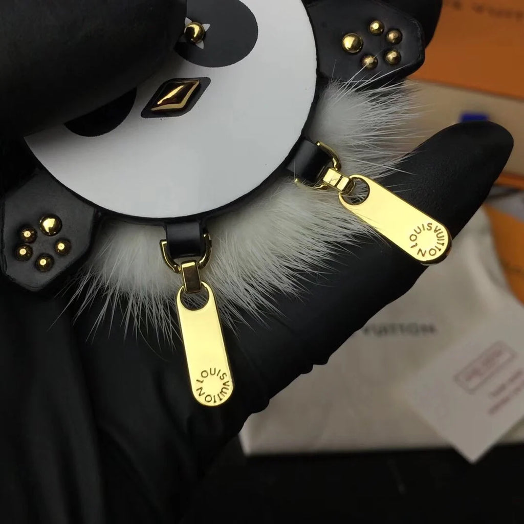 Chaveiro Bag Charm Lv Wild Panda Studs