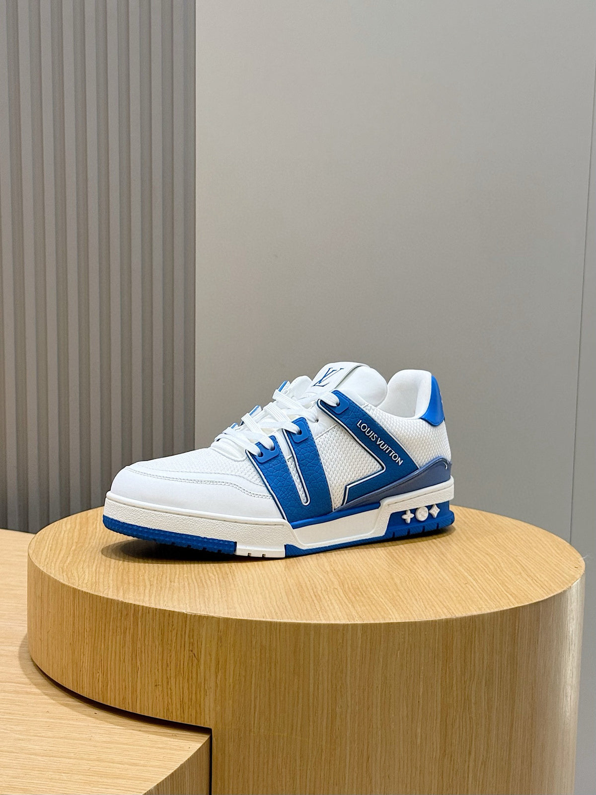 Tênis Louis Vuitton Trainer #54 Low Classic Branco/Azul
