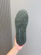Tênis Louis Vuitton Green Round Toe Low-Top Sneaker