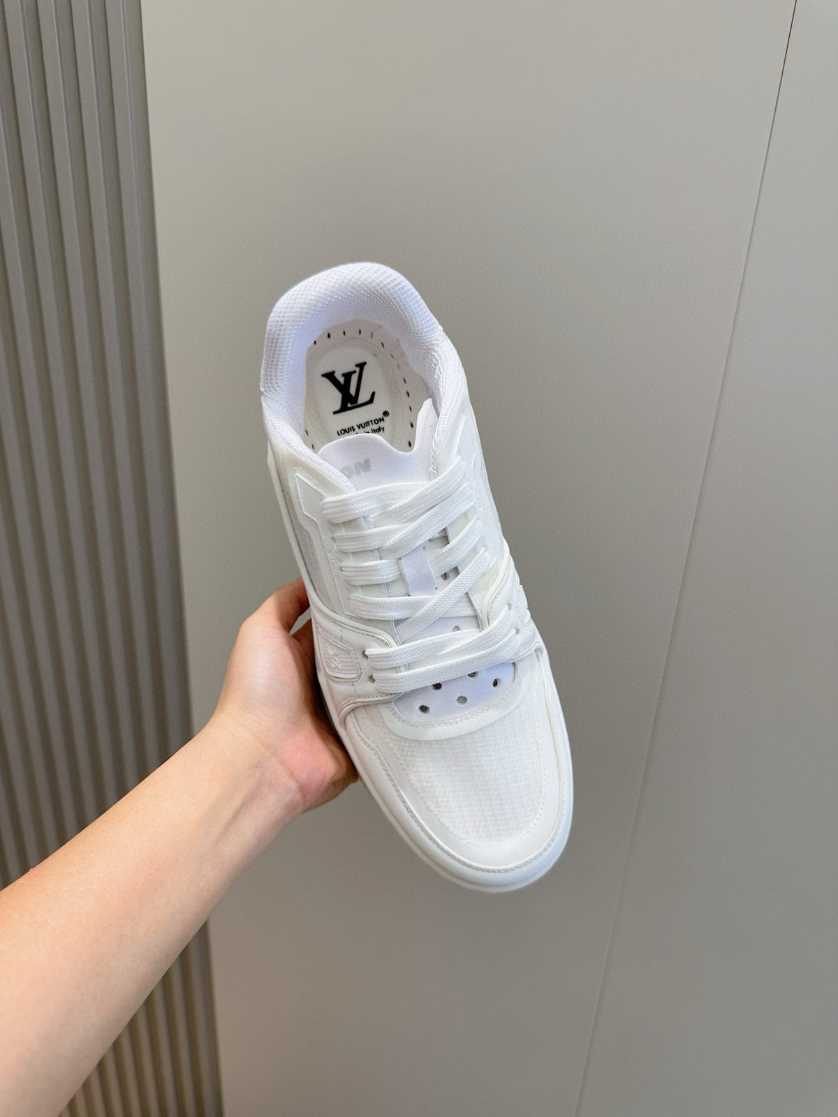 Tênis LOUIS VUITTON  Trainer Sneaker in White