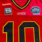 Camiseta Supreme Find God Football Red SS26-W1