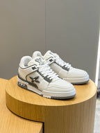 TÊNIS LOUIS VUITTON #54 TRAINER White Grey