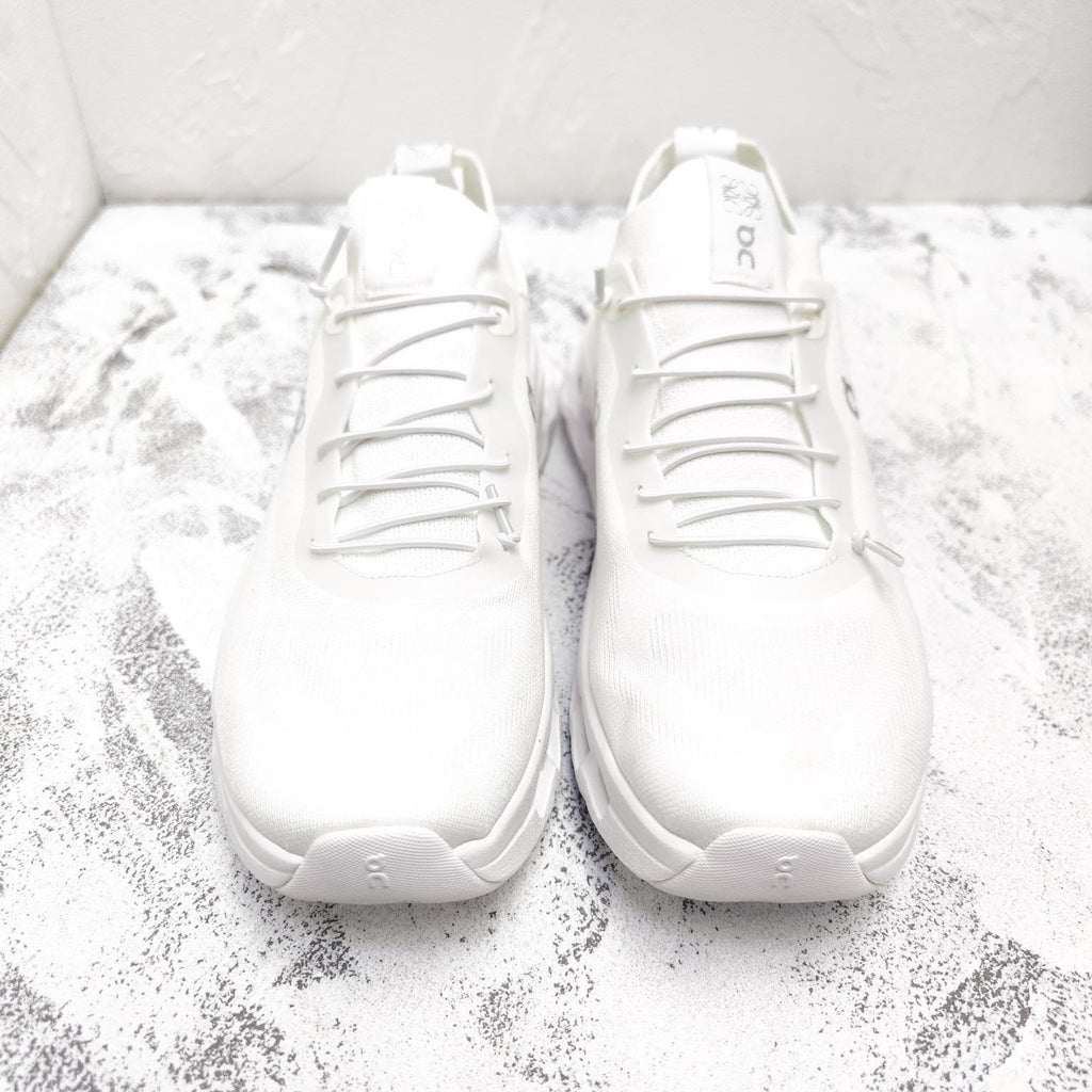 LOEWE x On Cloudtilt White