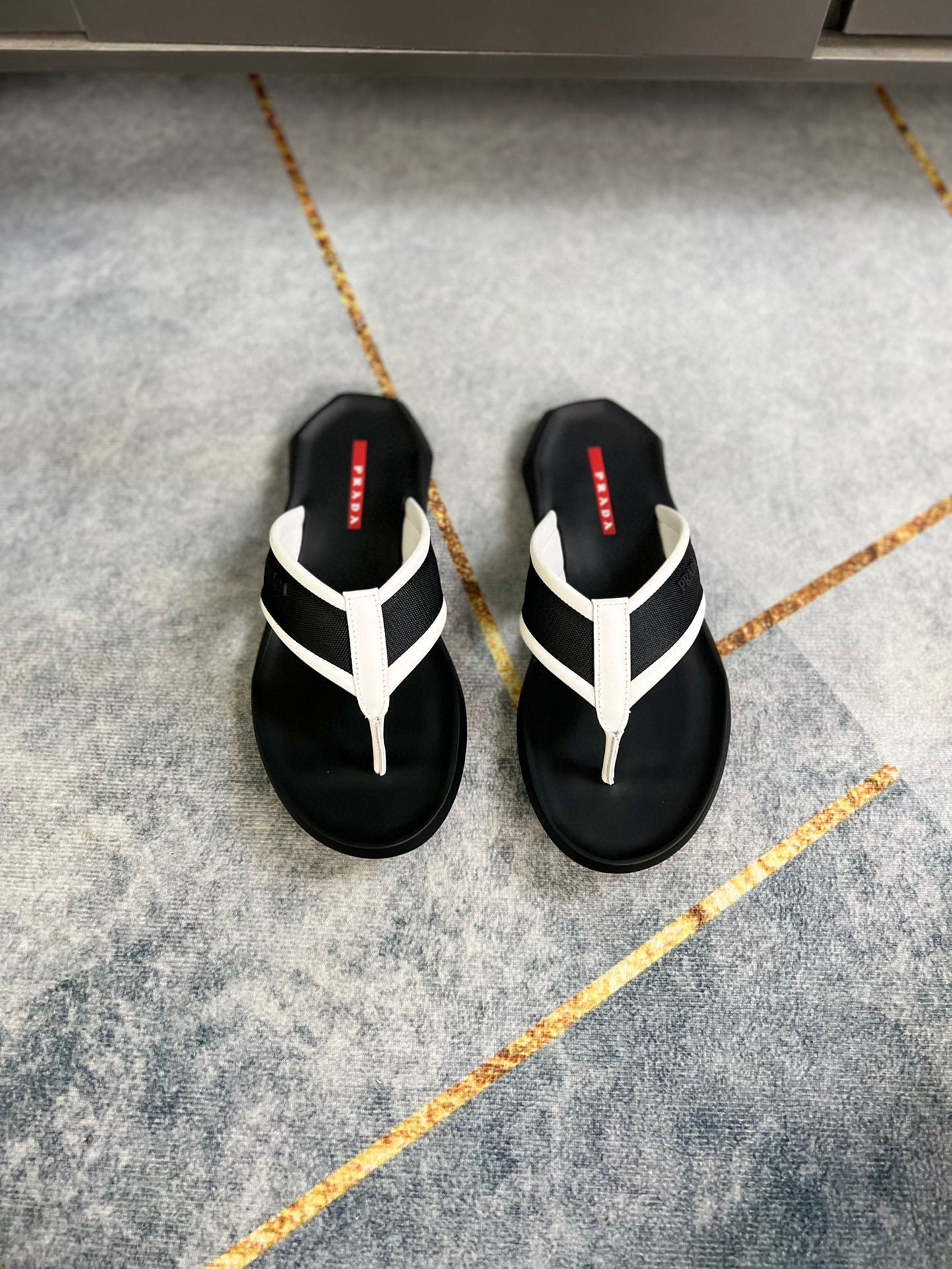 Prada Slipper met logo