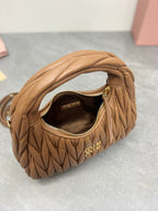 BOLSA Miu Miu Wander Matelasse Nappa Leather Mini Hobo Bag
