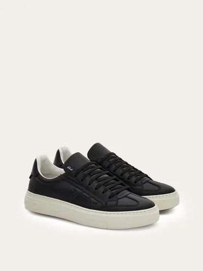 Tênis Ferragamo