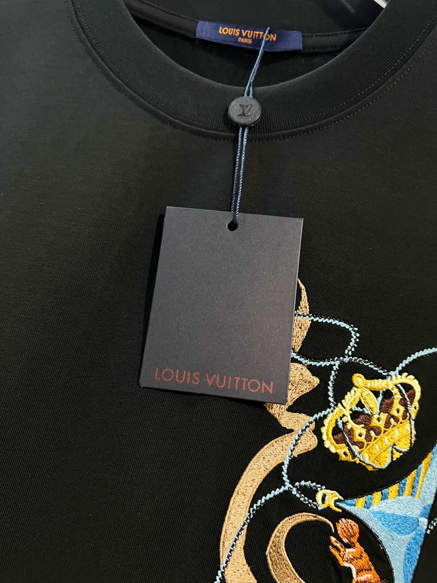 Camiseta Louis Vuitton Jacquard Bordada Genius