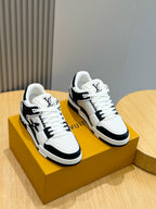TÊNIS LOUIS VUITTON #54 TRAINER BLACK WHITE