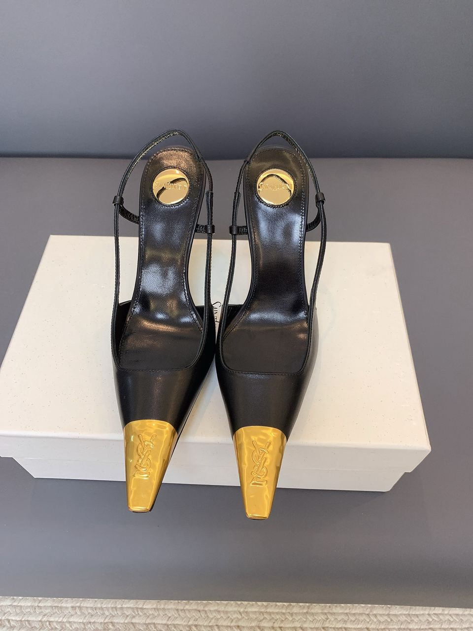 Salto Yves Saint Laurent Scarpin slingback JEANNE