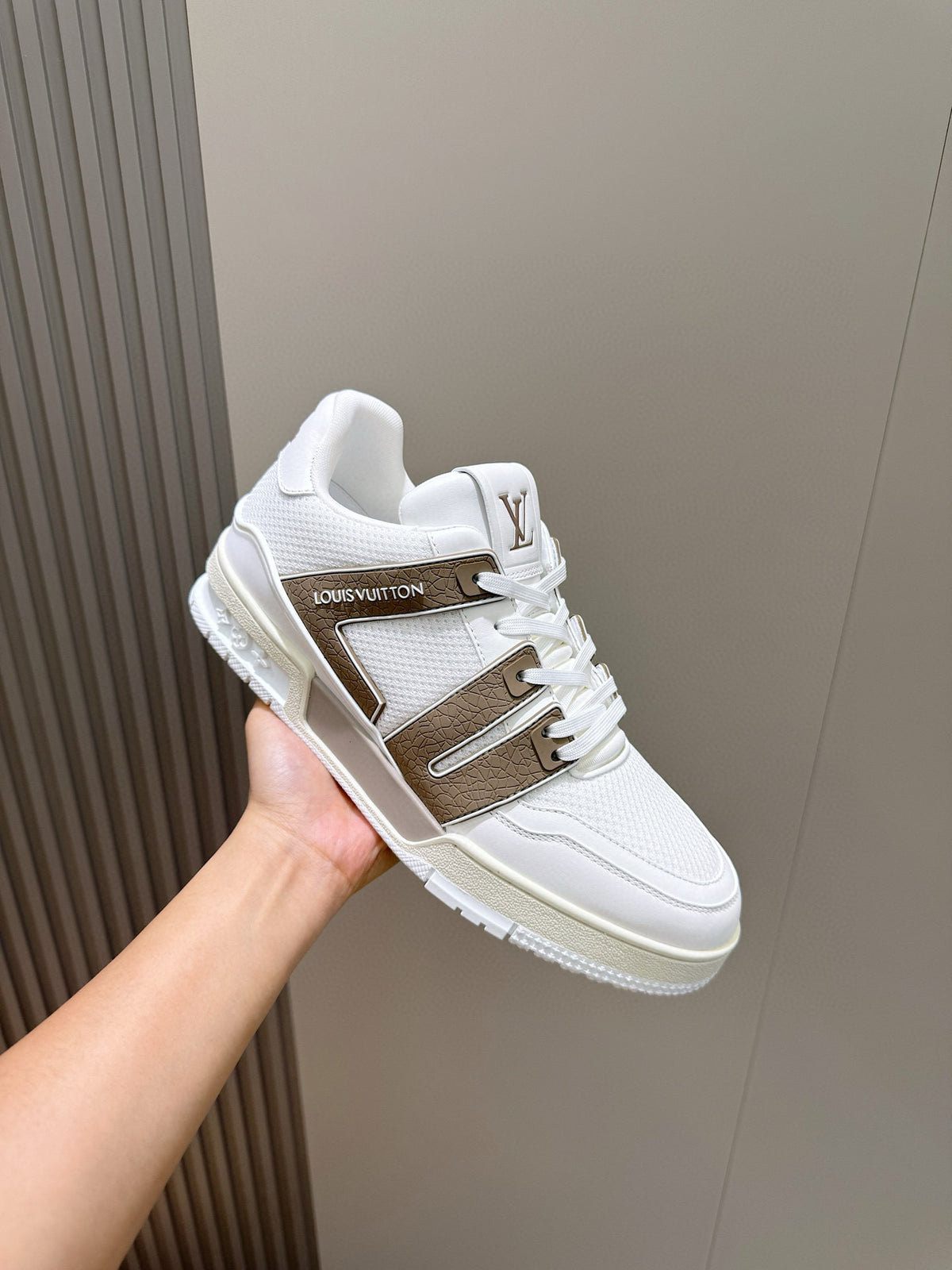 Tênis Louis Vuitton Trainer #54 Low Classic Branco/Marrom
