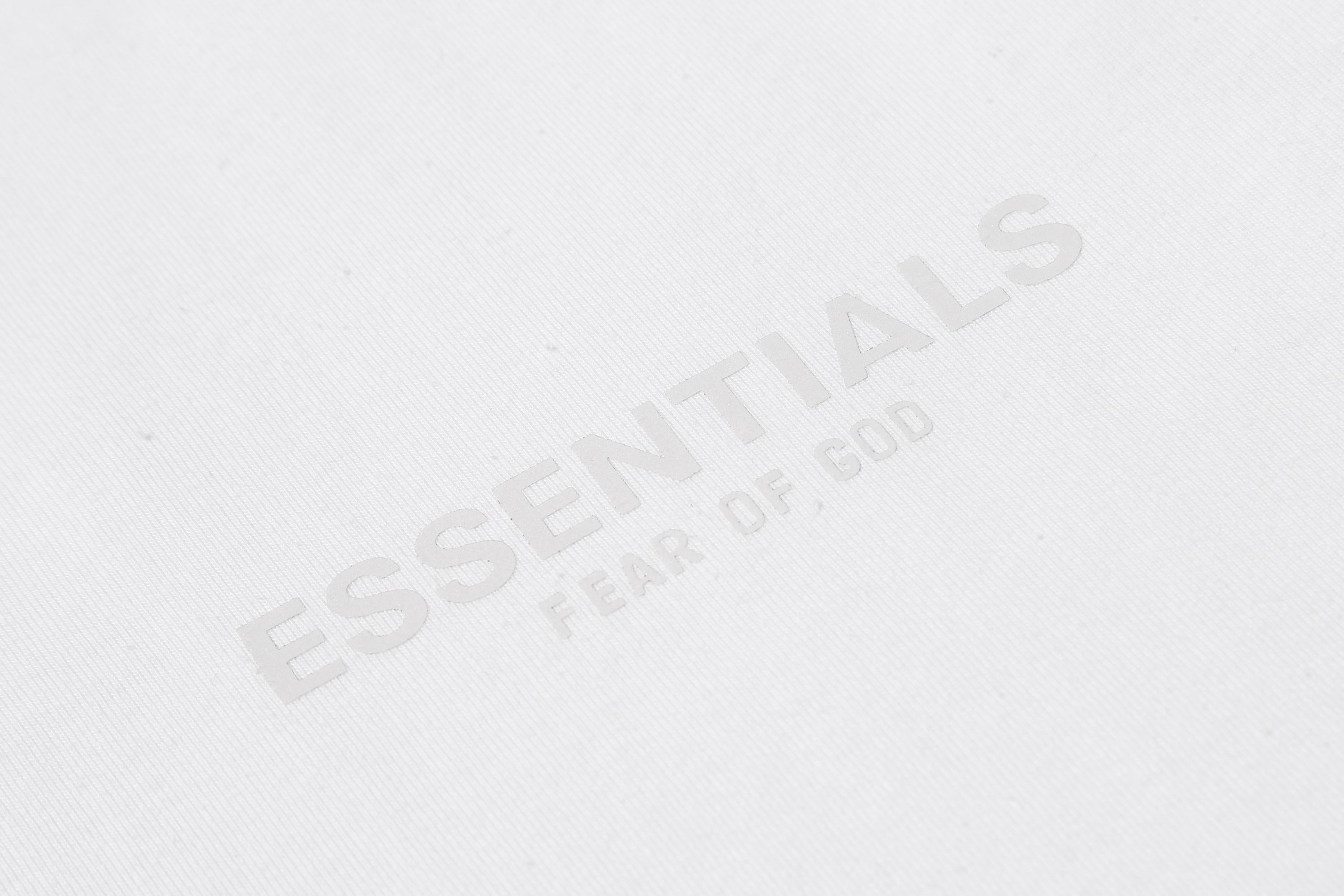 Camiseta Fear Of God Essentials