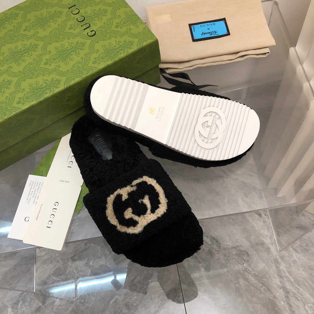 Chinelo Gucci Preto