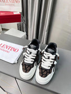 Valentino One Stud XL Brown (Pronta Entrega) Tamanho 42 e 43