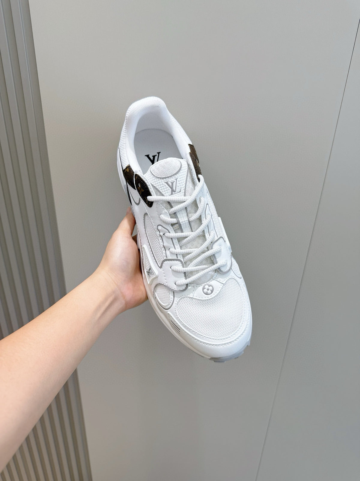 Tênis Louis Vuitton Olympia Women's White Sports Sneaker