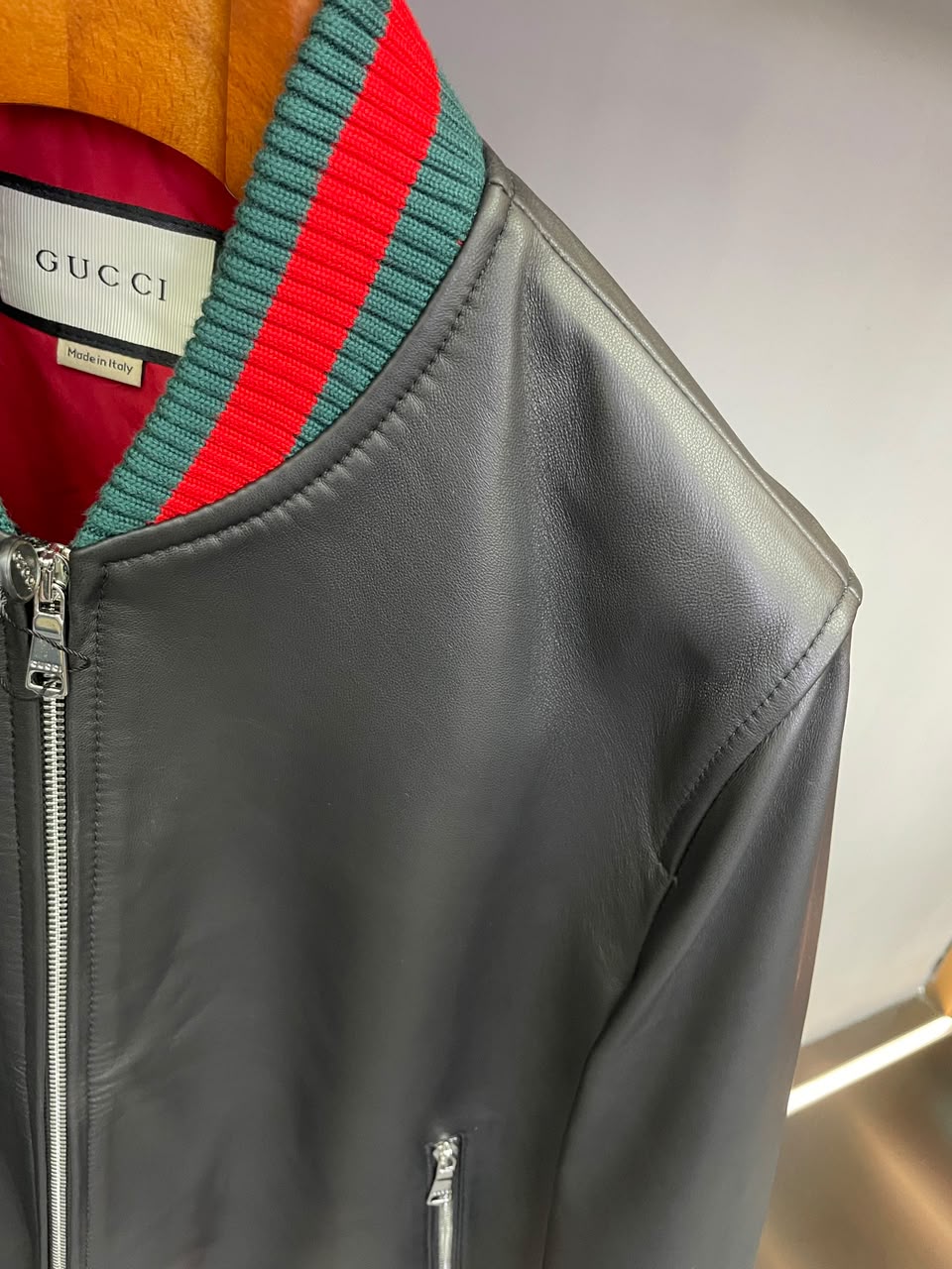 Jaqueta Gucci Men's GRG Taped Leather Bomber Jacket Black