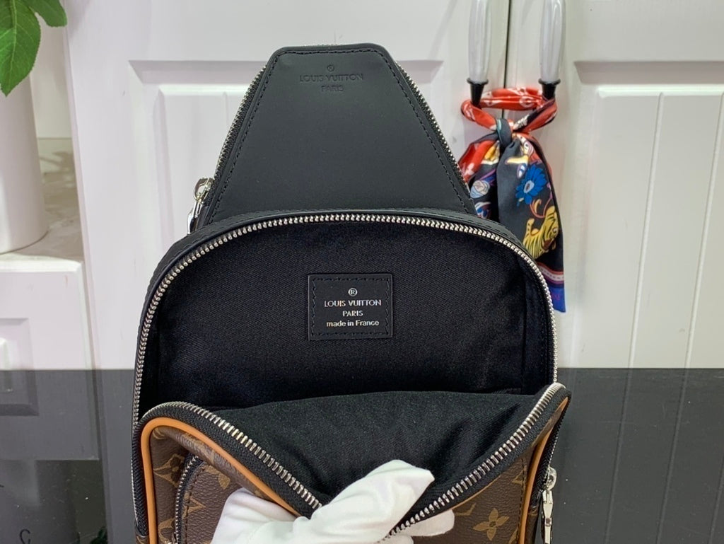 Bag Avenue Sling Bag