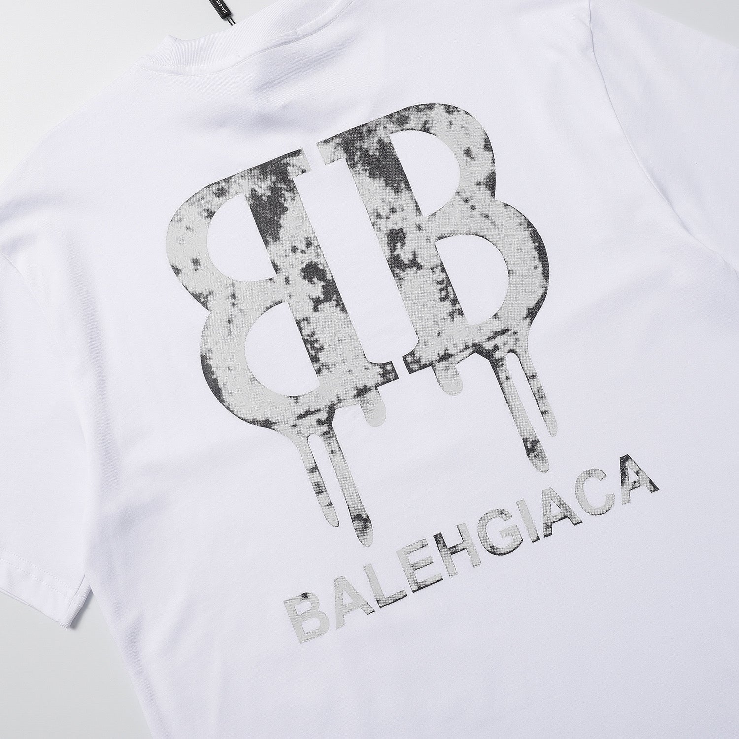 Camiseta Balenciaga black e white