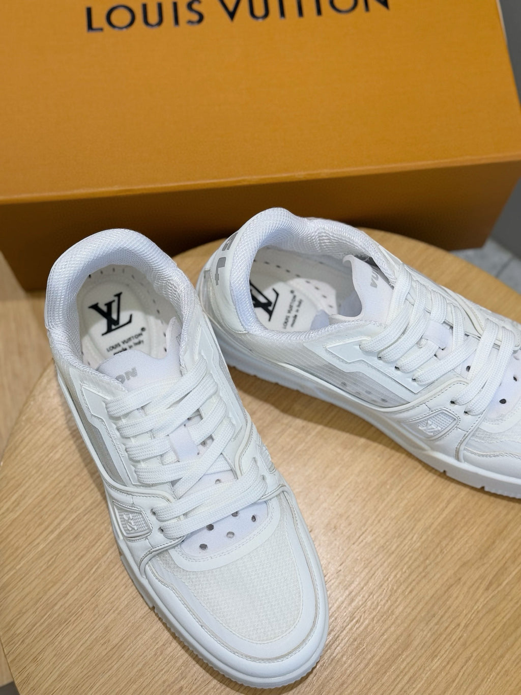 Tênis LOUIS VUITTON  Trainer Sneaker in White