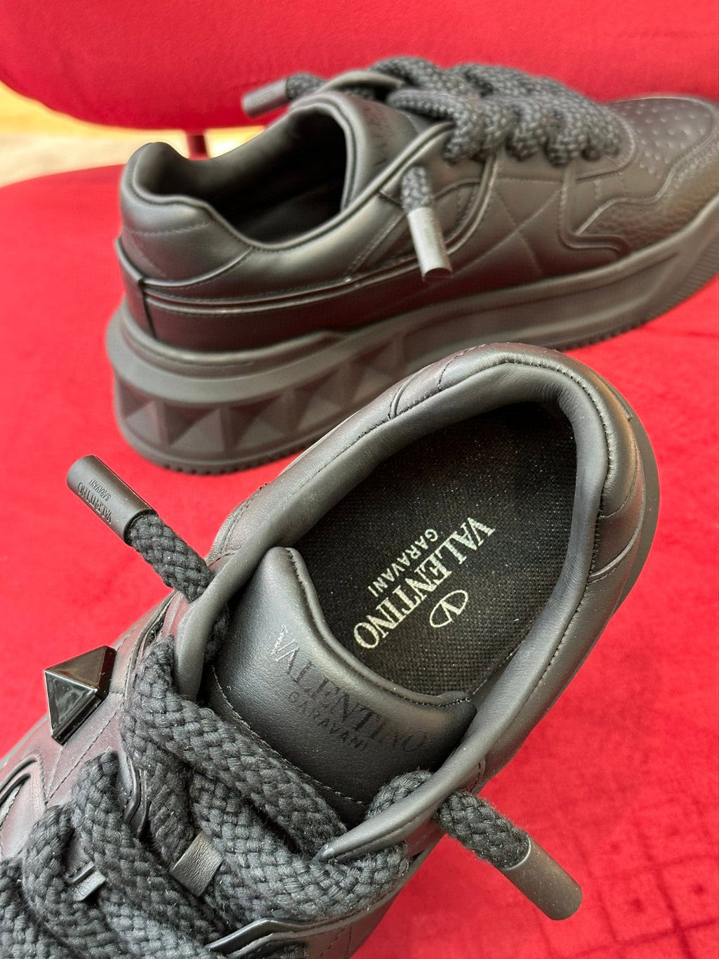 Valentino One Stud XL Black (Pronta Entrega) Tam 41