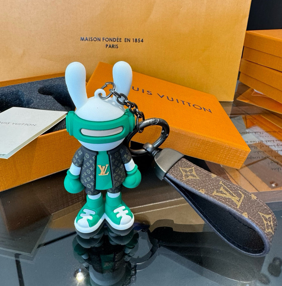 Chaveiro Bag Charm Lv Green Rabbit Key Chain