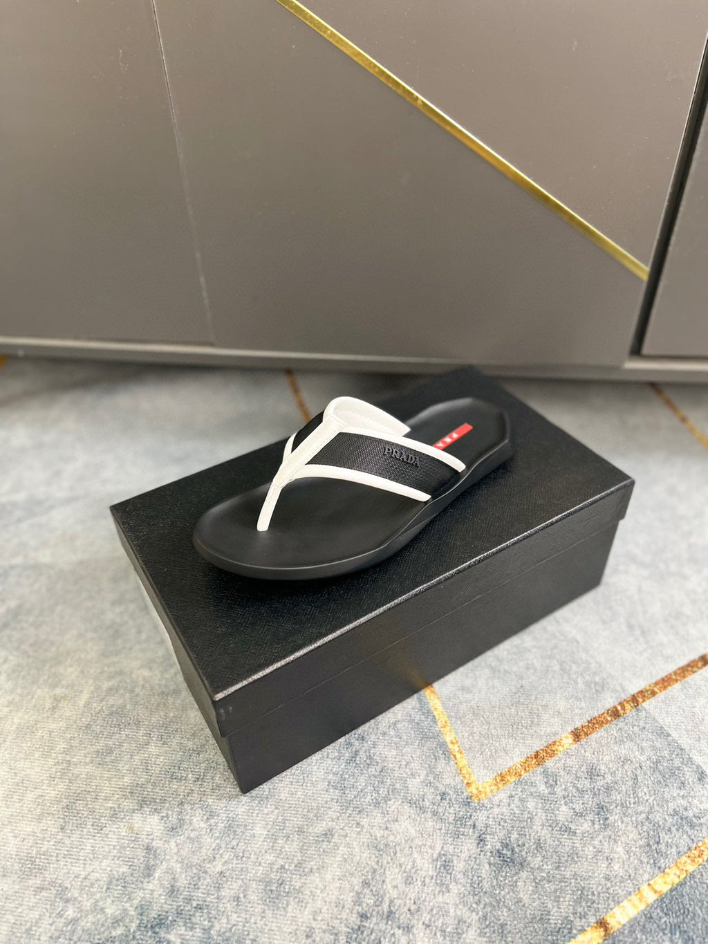 Prada Slipper met logo