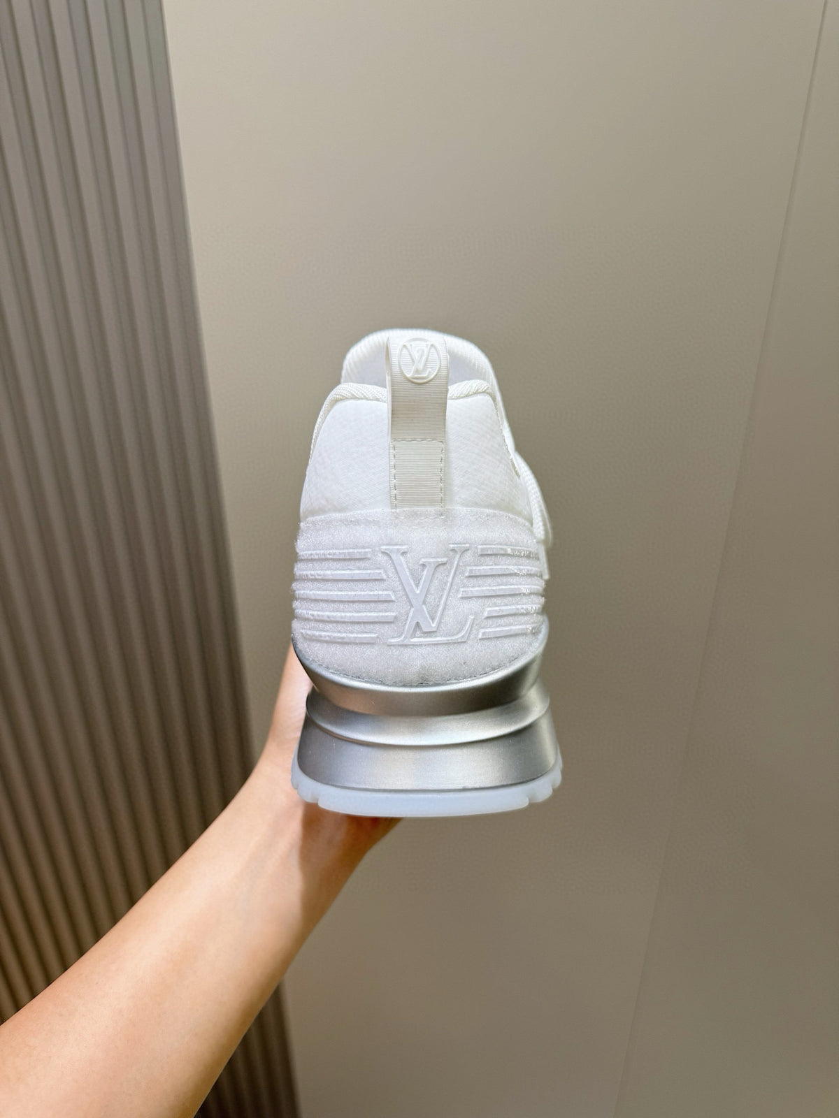 Tênis LOUIS VUITTON LV VNR Branco