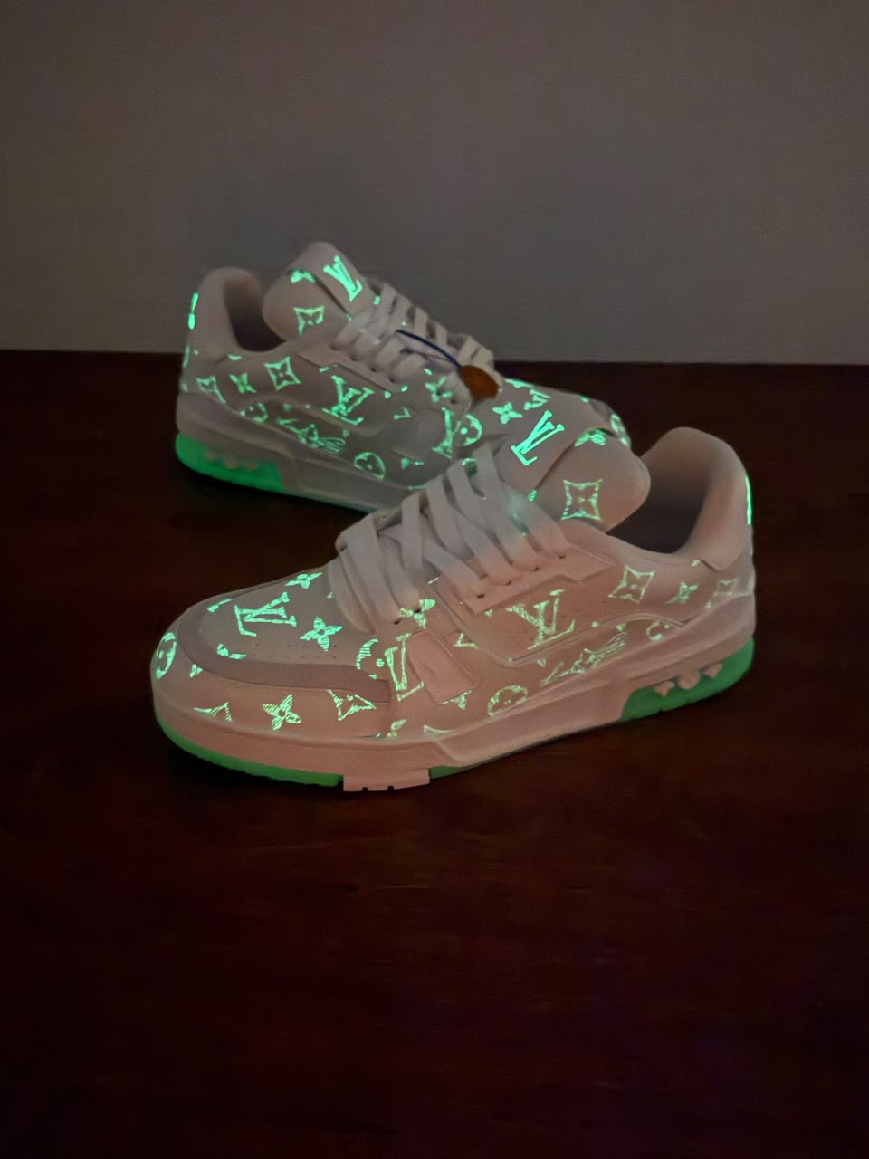 TÊNIS LOUIS VUITTON LV TRAINER LUMINOUS Firefly