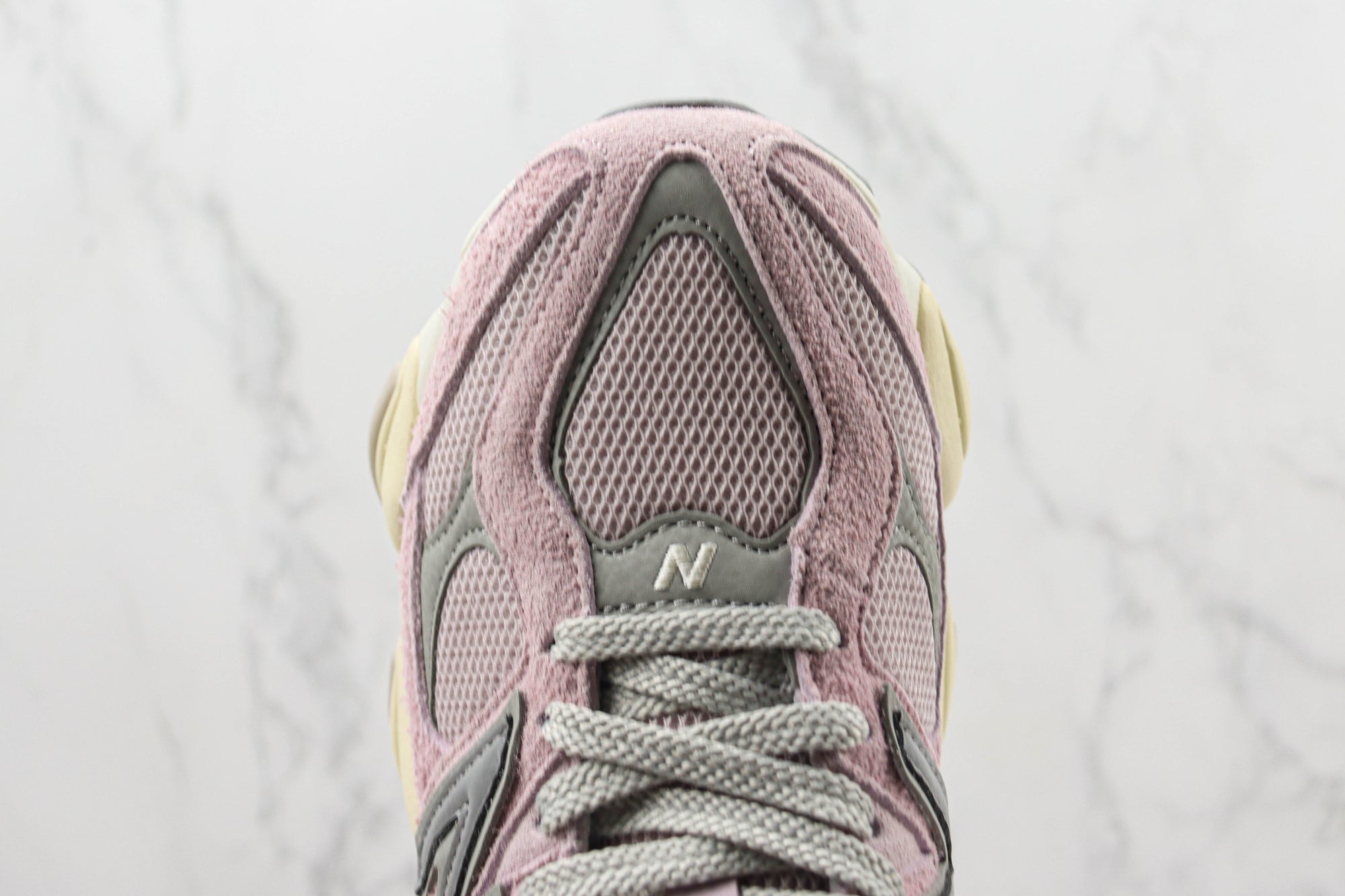 New Balance 9060 December Sky (Pronta Entrega) Tamanho 38