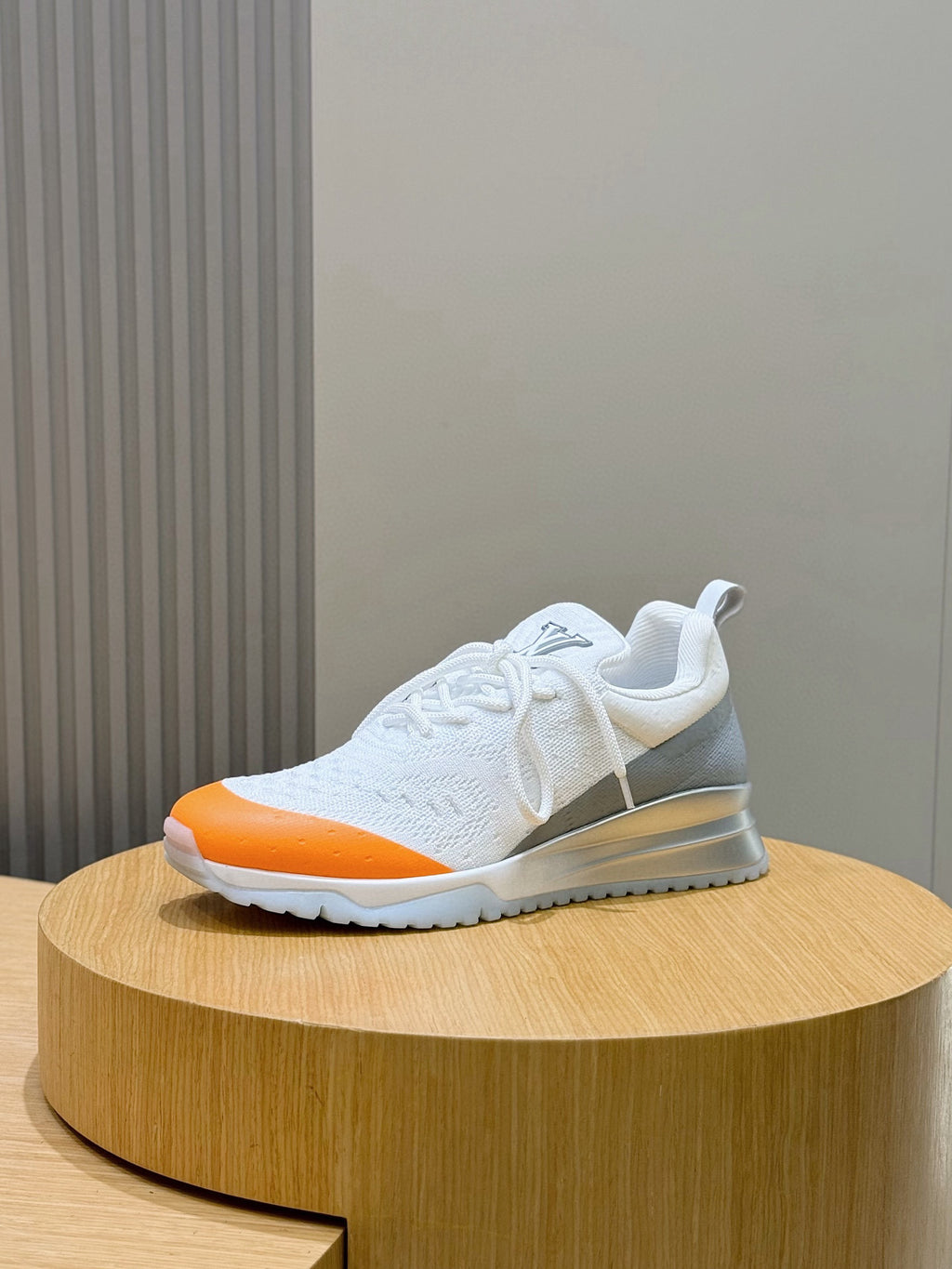 Tênis LOUIS VUITTON LV VNR Branco Branco/Laranja