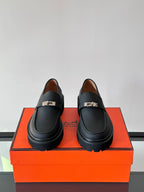 Sapato HERMES Loafers (Pronta Entrega) Tamanho40 e 41
