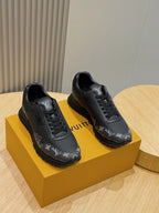 Tênis Louis Vuitton Run Away Black/Grey Monogram