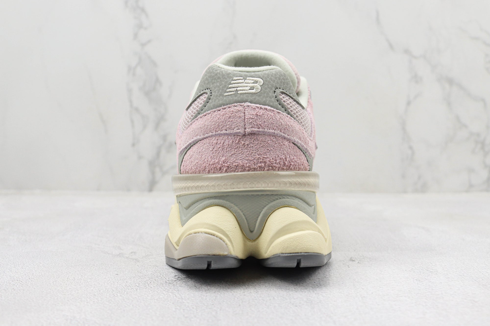 New Balance 9060 December Sky (Pronta Entrega) Tamanho 38