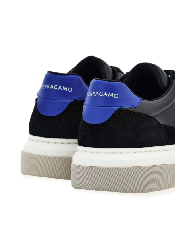 Tênis Ferragamo  Gancini de couro