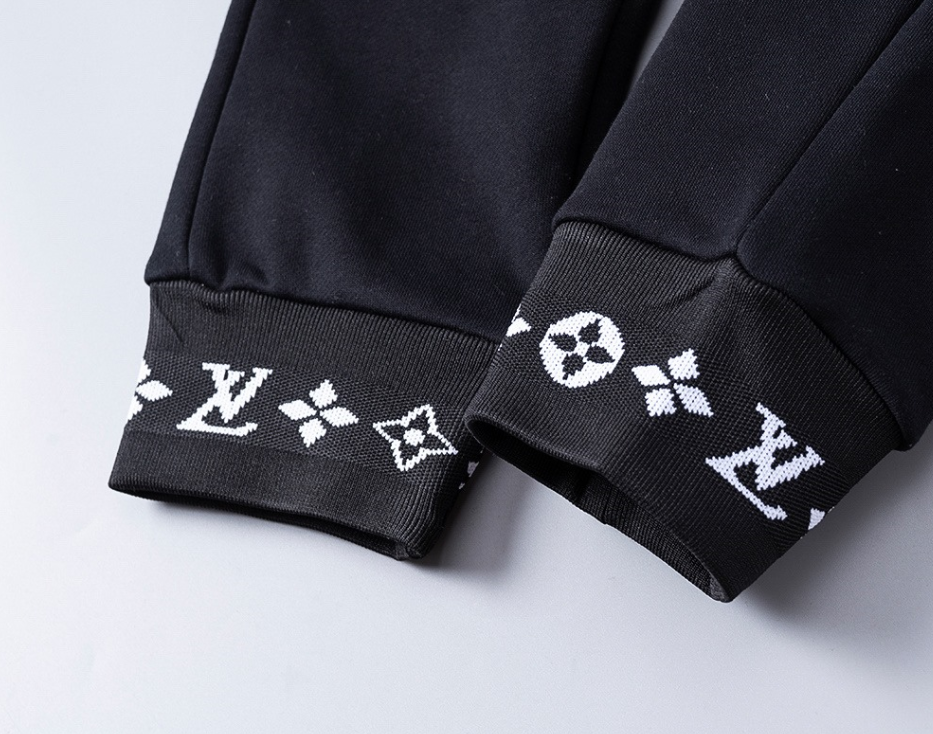 Calça Louis Vuitton Logo Gold