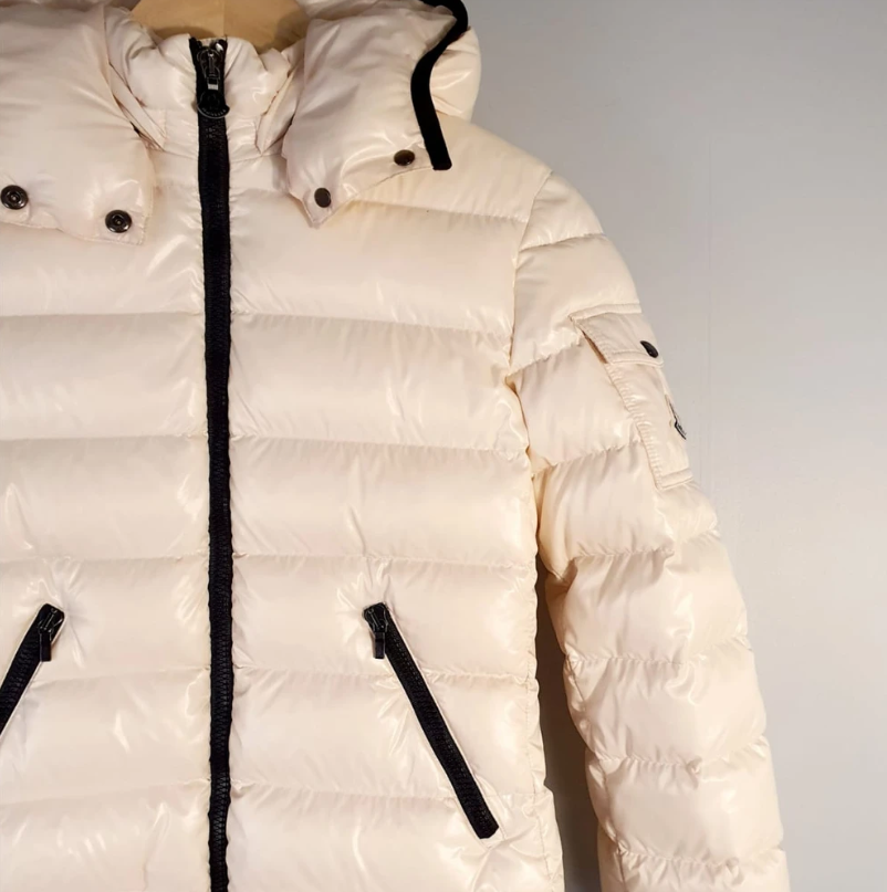 Jaqueta Moncler maya jacket down puffer White