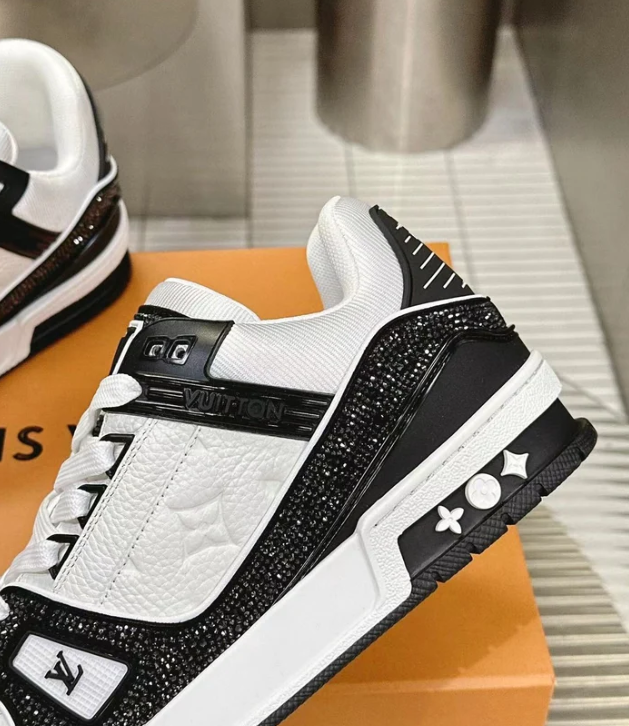 Louis Vuitton Trainer Trainer Maxi Black & White Crystals